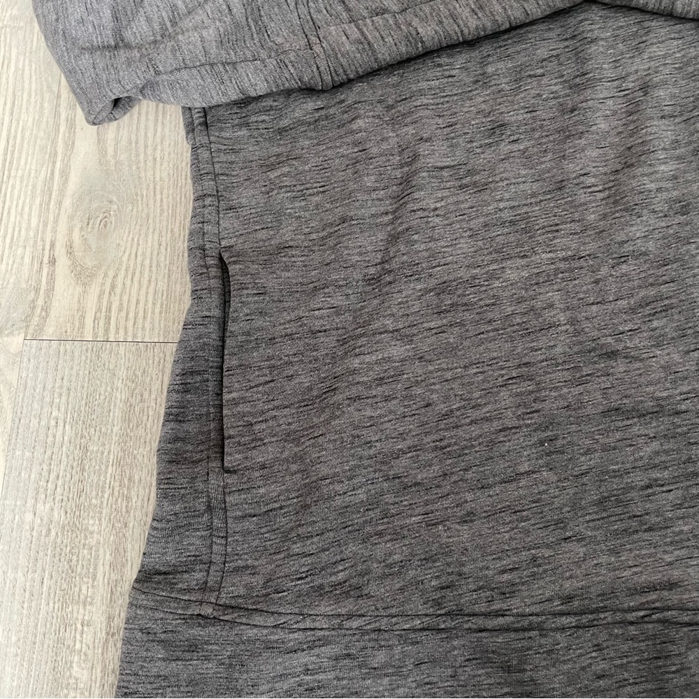 Lululemon Turtleneck Sweatshirt - Picture 4 of 5